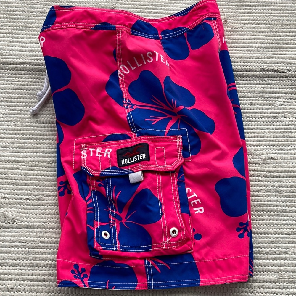 Hollister Mens Board Shorts Floral luau Size L
